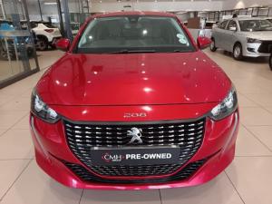 Peugeot 208 1.2T Allure manual - Image 11