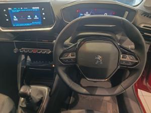 Peugeot 208 1.2T Allure manual - Image 14