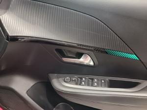 Peugeot 208 1.2T Allure manual - Image 15