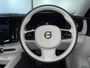 Volvo XC60 B6 AWD Ultimate Bright - Image 10