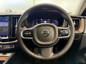 Volvo XC60 B6 AWD Ultimate Bright - Image 12