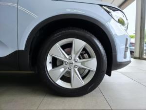 Volvo XC40 B3 Essential - Image 12