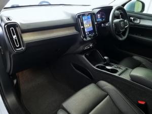 Volvo XC40 B3 Essential - Image 16