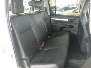 Toyota Hilux 2.4GD-6 double cab 4x4 SR - Image 8