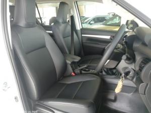 Toyota Hilux 2.4GD-6 double cab 4x4 SR - Image 9