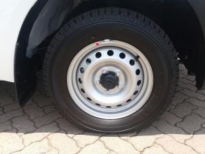 Toyota Hilux 2.4GD single cab S (aircon) - Image 7
