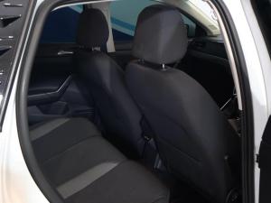 Volkswagen Polo hatch 1.0TSI Life auto - Image 14
