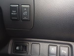 Nissan Navara 2.5DDTi double cab Pro-4X 4x4 - Image 23