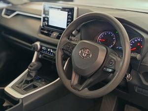 Toyota RAV4 2.0 GX auto - Image 12
