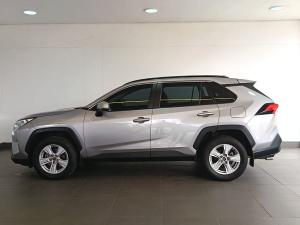 Toyota RAV4 2.0 GX auto - Image 4