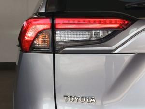 Toyota RAV4 2.0 GX auto - Image 8