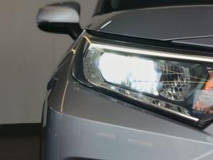 Toyota RAV4 2.0 GX auto - Image 9