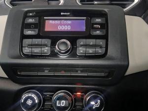 Nissan Magnite 1.0 Visia auto - Image 16