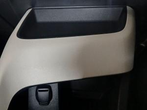 Nissan Magnite 1.0 Visia auto - Image 20