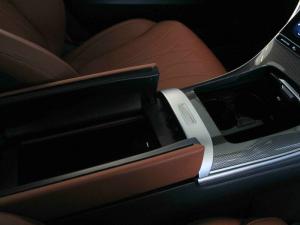 Mercedes-Benz C-Class C43 - Image 16