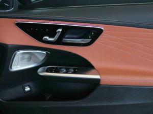 Mercedes-Benz C-Class C43 - Image 19