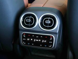 Mercedes-Benz C-Class C43 - Image 24