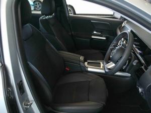 Mercedes-Benz GLA GLA200 Progressive - Image 11