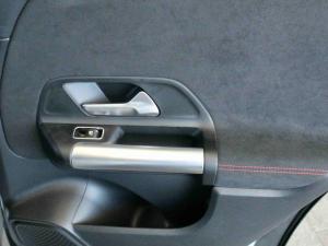 Mercedes-Benz GLA GLA200 Progressive - Image 16