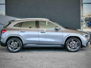 Mercedes-Benz GLA GLA200 Progressive - Image 4