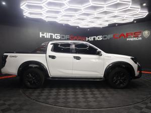 Isuzu D-Max 3.0TD double cab V-Cross 4x4 - Image 3