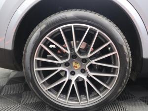 Porsche Cayenne coupe - Image 7