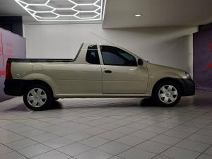 Nissan NP200 1.6i safety pack (aircon) - Image 3