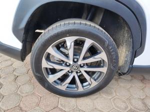 Toyota Corolla Cross 1.8 Hybrid XR - Image 21