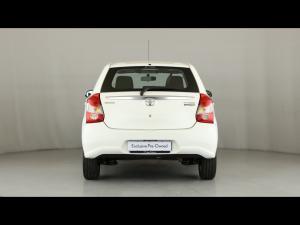 Toyota Etios hatch 1.5 Sprint - Image 5