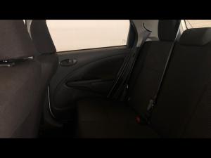 Toyota Etios hatch 1.5 Sprint - Image 11