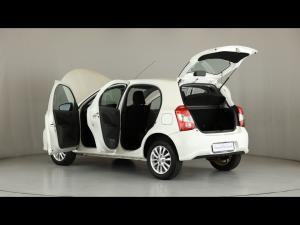 Toyota Etios hatch 1.5 Sprint - Image 25