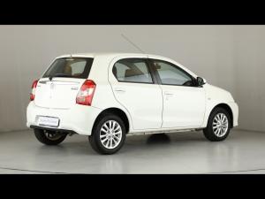 Toyota Etios hatch 1.5 Sprint - Image 2