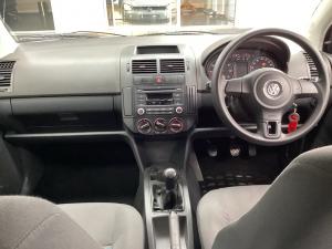 Volkswagen Polo Vivo sedan 1.4 Trendline - Image 6