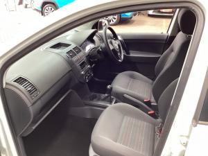 Volkswagen Polo Vivo sedan 1.4 Trendline - Image 7
