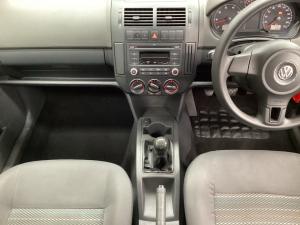 Volkswagen Polo Vivo sedan 1.4 Trendline - Image 13