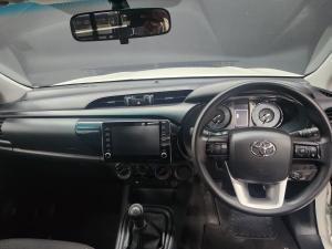 Toyota Hilux 2.4GD-6 Xtra cab Raider manual - Image 6