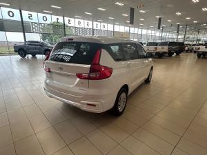 Toyota Rumion 1.5 SX manual - Image 2