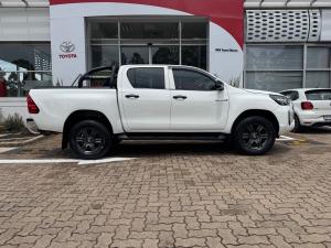 Toyota Hilux 2.4GD-6 double cab Raider auto - Image 3
