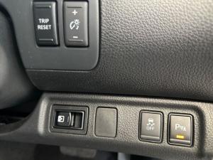 Nissan Navara 2.5DDTI PRO-2X automatic D/C - Image 11