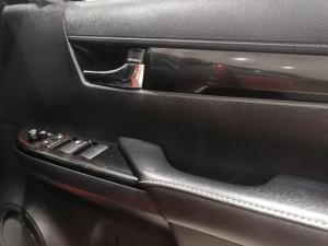 Toyota Hilux 2.8GD-6 double cab Raider auto - Image 14