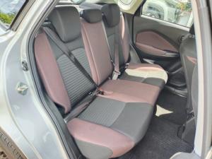 Toyota Starlet Cross 1.5 XS manual - Image 9