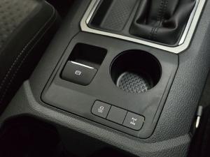 Volkswagen Amarok 2.0TDI double cab Life auto - Image 14