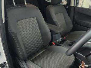 Volkswagen Amarok 2.0TDI double cab Life auto - Image 17