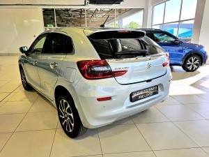 Suzuki Baleno 1.5 GLX manual - Image 4