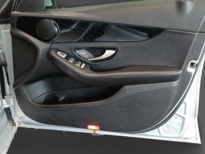 Mercedes-Benz C-Class C200 - Image 17