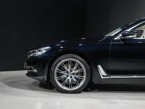 BMW 7 Series 750i Individual - Image 21