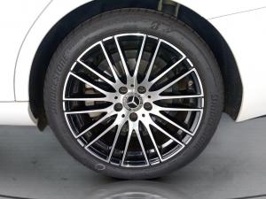 Mercedes-Benz C-Class C200 Avantgarde - Image 16