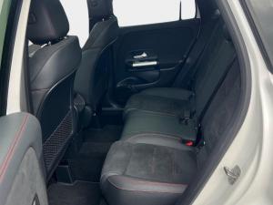 Mercedes-Benz GLA GLA200 Progressive - Image 15