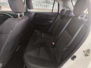 Suzuki Swift 1.2 GLX auto - Image 15