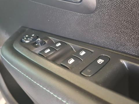 Image Peugeot 208 1.2T Allure manual